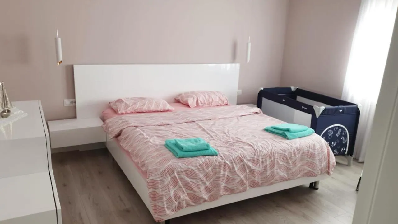 تيرانا Luxurious Double Bedroom Suite شقة